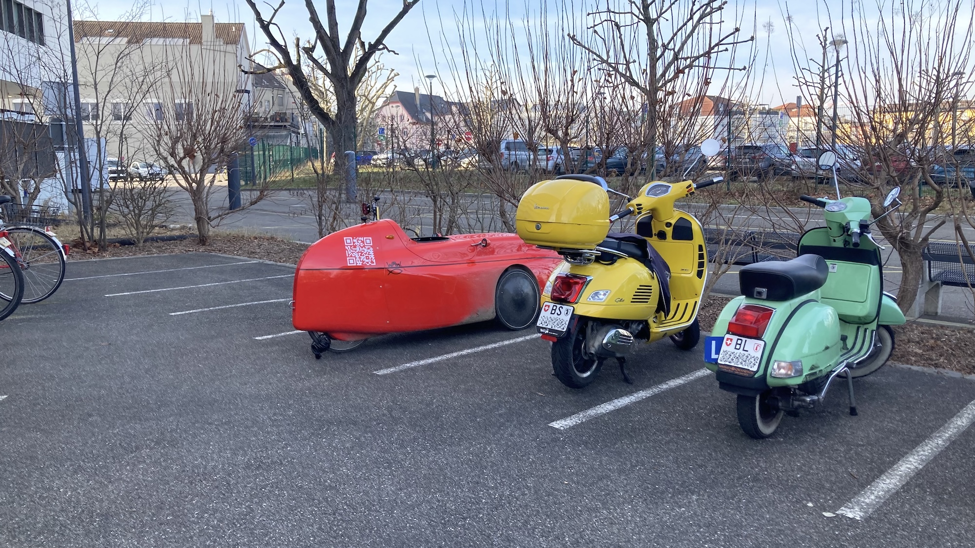 velomobile-waw-371-parque-Novartis-Campus-L